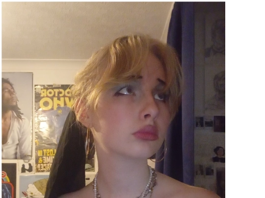 info/makeup-side screenshot